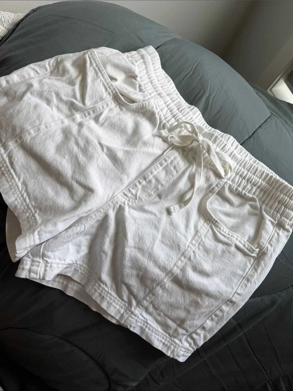 Universal Thread White High-Rise Drawstring Shorts - Picture 1 of 5